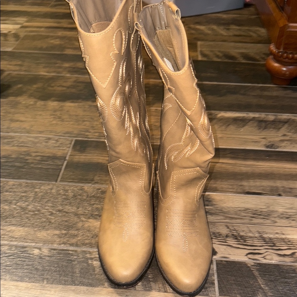 Tan Western Boots
